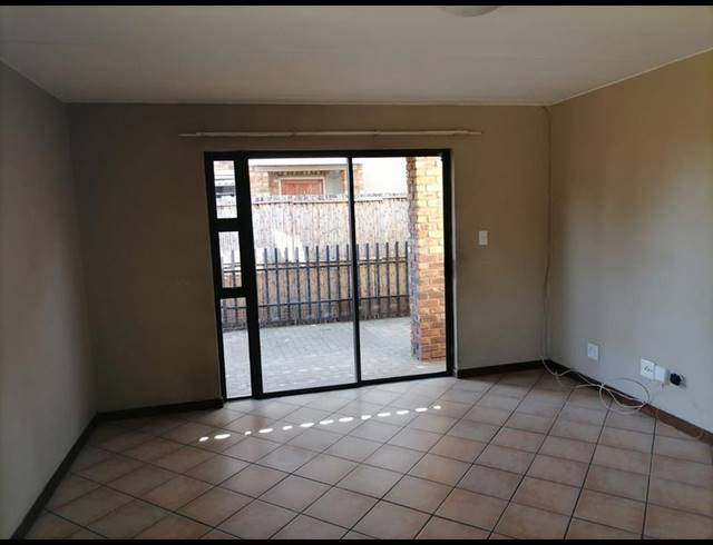 2 BEDROOM PROPERTY TO RENT IN NORTON'S HOME ESTATE
